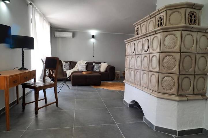 Ferienhaus für 8 Personen, mit Whirlpool und Terrasse sowie Sauna und Garten