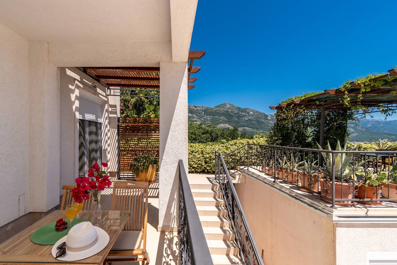 Entire apartment, Apartments Oktopus in Montenegro Coast