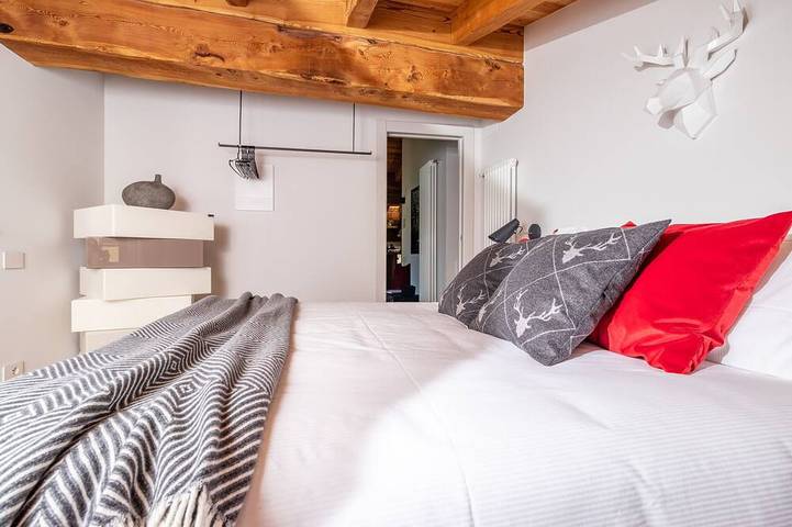 Appartamento intero, Stella - panoramic attic in the Bottonera casa vacanza in alpine design in Chiavenna, Alpi del Bernina