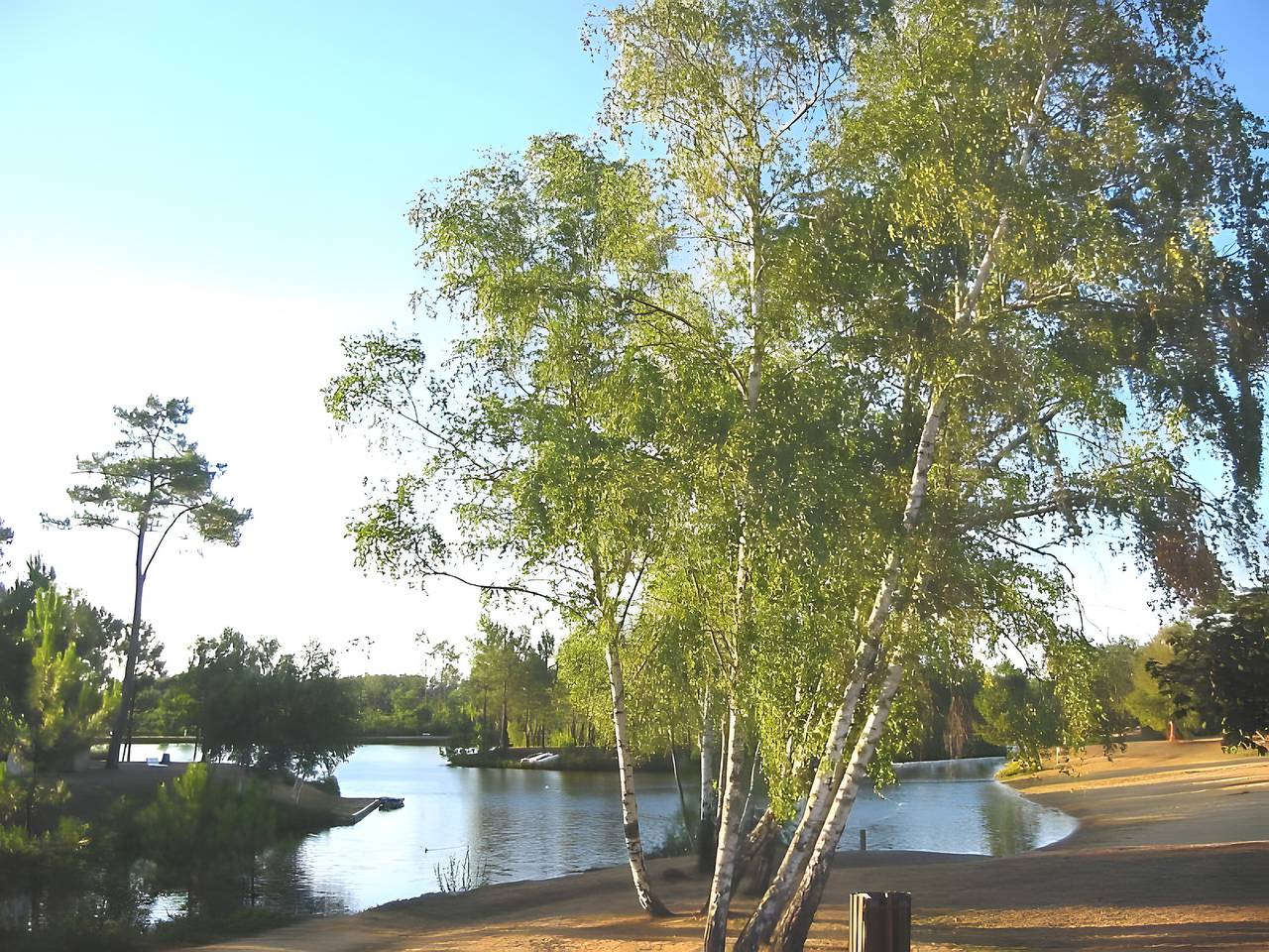 Maison Sulz avec jardin in Lac du Baron Desqueyroux, Montendre