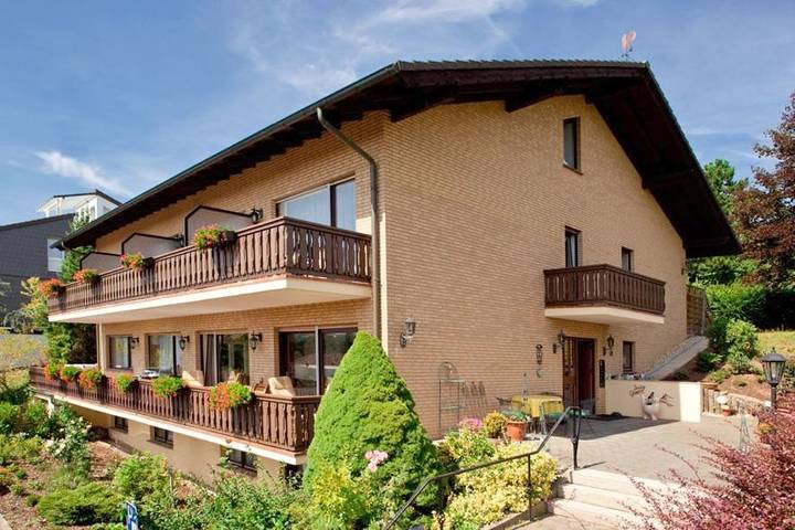 BnB für 3 Personen, mit Balkon und Terrasse sowie Garten in Bad Wildungen