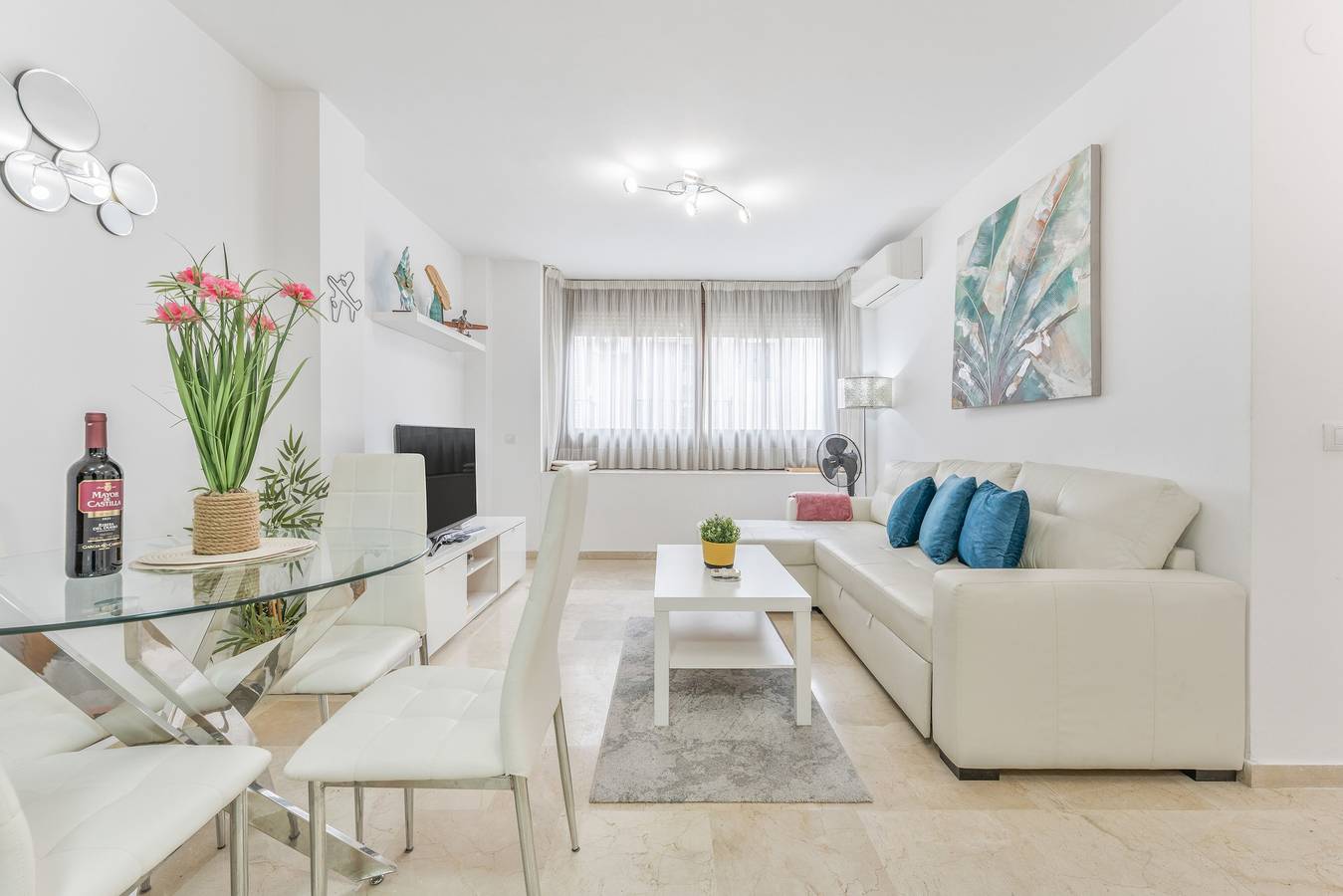 Entire apartment, Apartment '216 Central La Cala' with Wi-Fi and Air Conditioning in La Cala de Mijas, Mijas