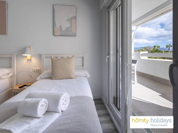 Gîte pour 6 personnes, avec vue et terrasse, adapté aux familles à Motril - 2