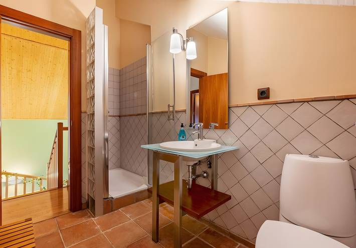 Appartement entier, Appartement « Superior avec terrasse E » : vue montagne, terrasse privée et Wi-Fi in Sierra Nevada Ski Resort, Monachil