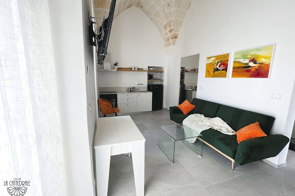 Ganze Wohnung, Fine vacation home in the historic center of Carovigno - Dimora La Cattedrale in Carovigno, Salento