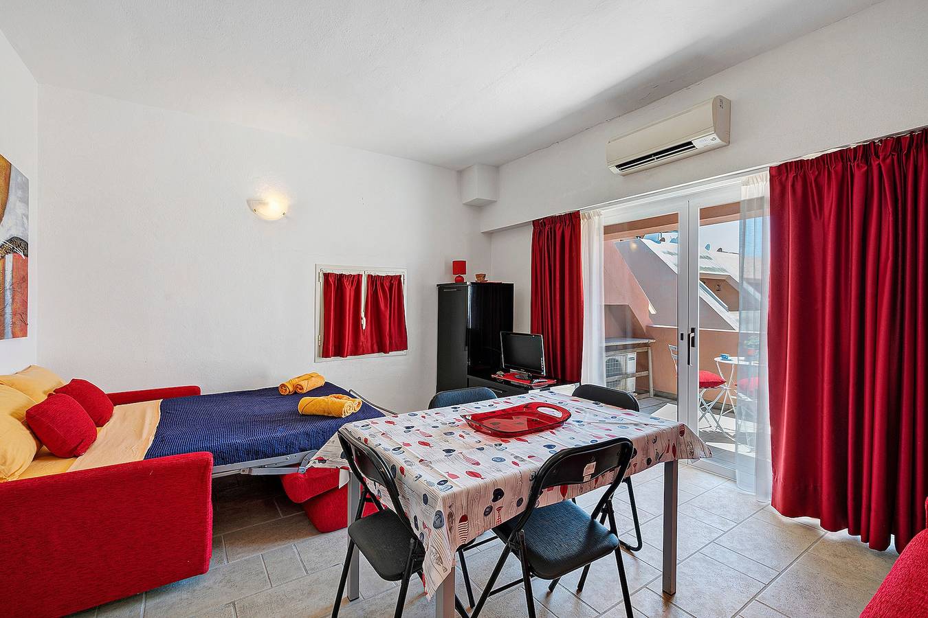 Studio entier, Studio « La Terrazza Di Bonifacio » avec vue mer, Wi-Fi et climatisation in Porto Quadro, Santa Teresa Gallura