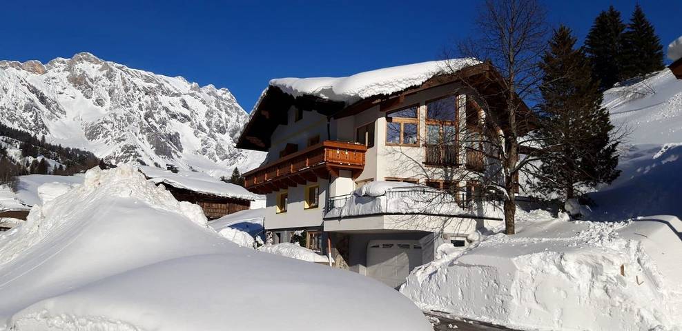 Ferienhaus für 4 Personen, mit Balkon und Garten in Dienten am Hochkönig