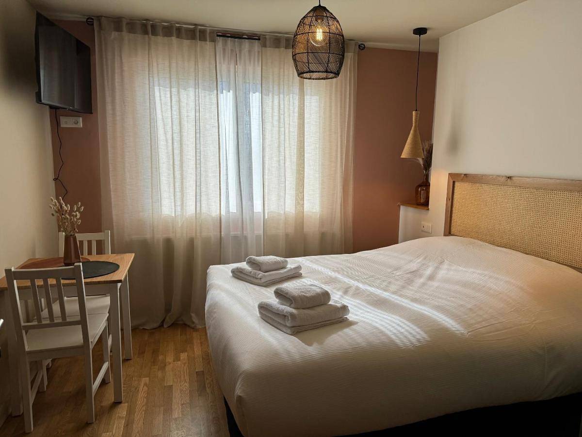 Standard Double Room in Sarralbe, Sarreguemines