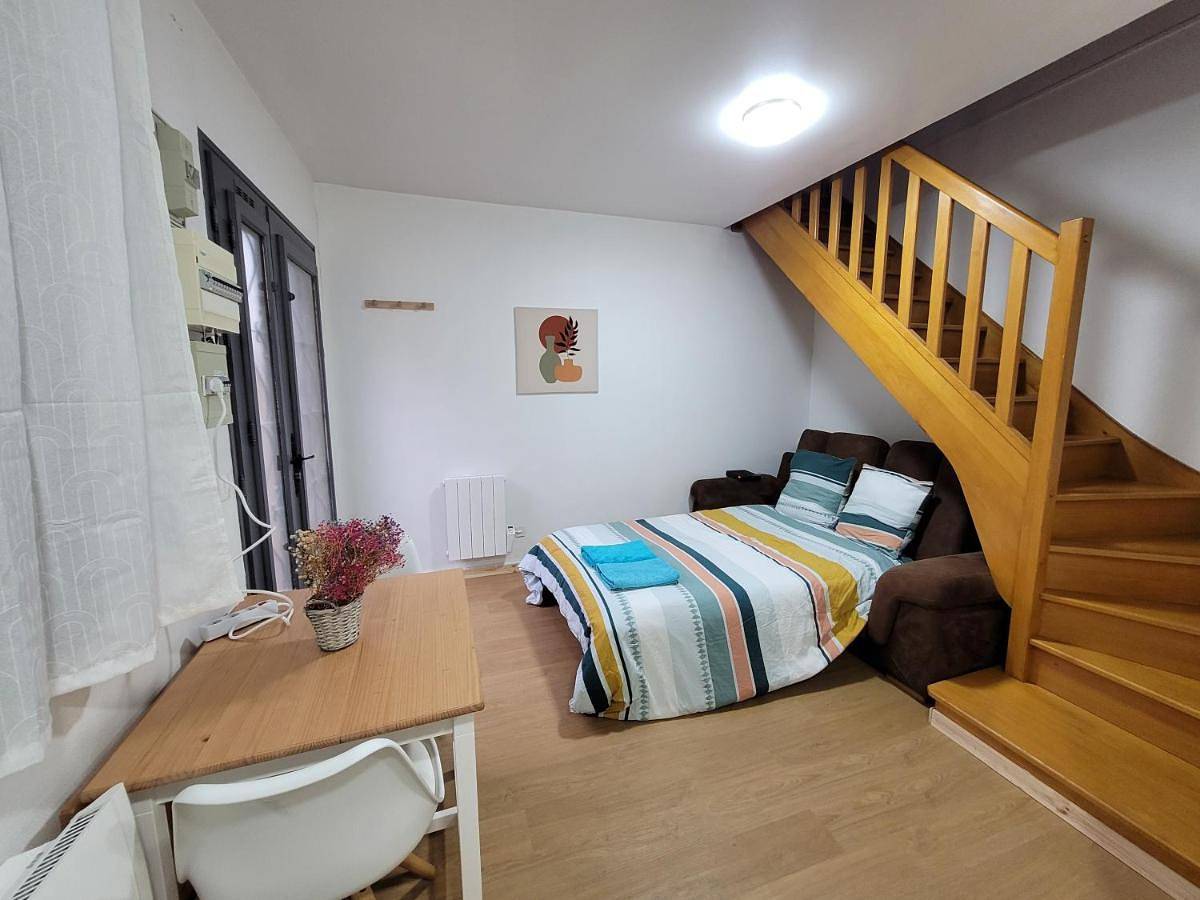 Appartement entier, One-Bedroom Apartment in Margny-lès-Compiègne, Oise
