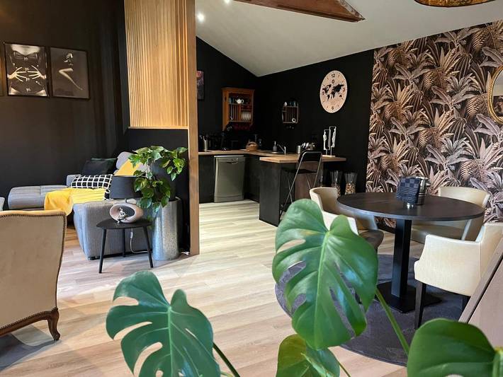 Location de vacances pour 2 personnes, avec jacuzzi ainsi que balcon et sauna à Saint-Pois - 3