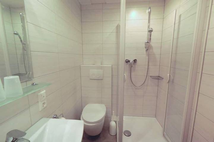 Ganze Wohnung, Großzügige Ferienwohnung (50 qm) für zwei Personen mit eigener Küche und kostenfreiem Wlan in Rothenburg ob der Tauber, Taubertal
