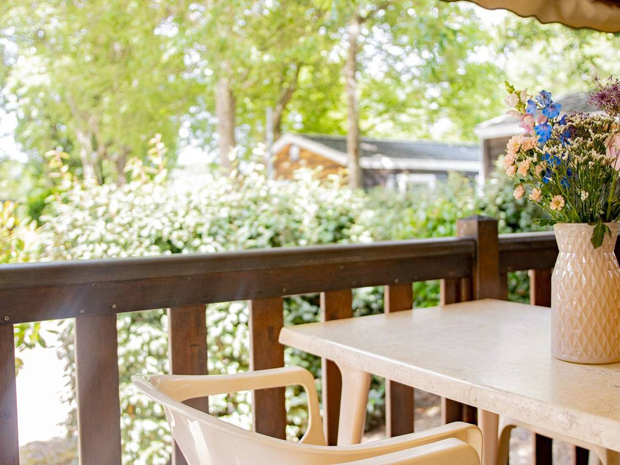 Mobilheim mit Terrasse in Salavas in Salavas, Gorges de l’Ardèche