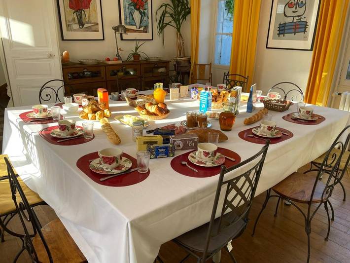 Location de vacances pour 4 personnes, avec terrasse ainsi que jardin et piscine, animaux acceptés à Saint-Fargeau - 2