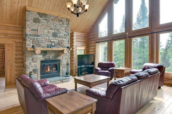 Location de vacances pour 10 personnes, avec vue sur le lac ainsi que piscine et jardin, adapté aux familles dans Canada - 2