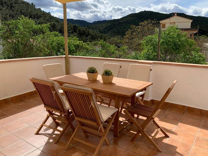 Casa de vacaciones para 11 personas, con terraza y vistas, Se admiten mascotas en Parc Natural de la Serra d'Espadà