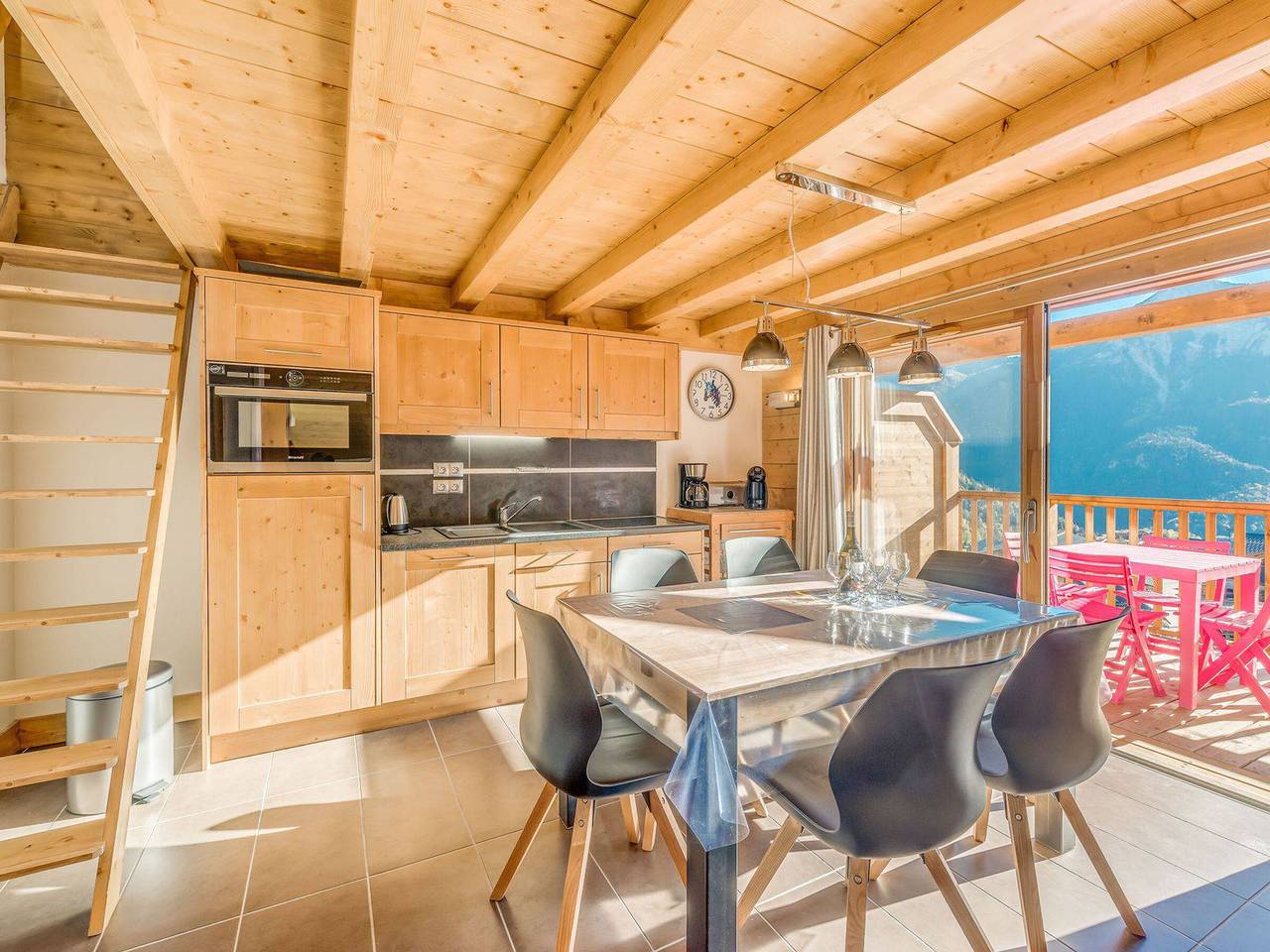 Apartamento entero, Apartamento 4* 6 pers con wifi a pie de pistas in Champagny-en-Vanoise, Parque Nacional de Vanoise