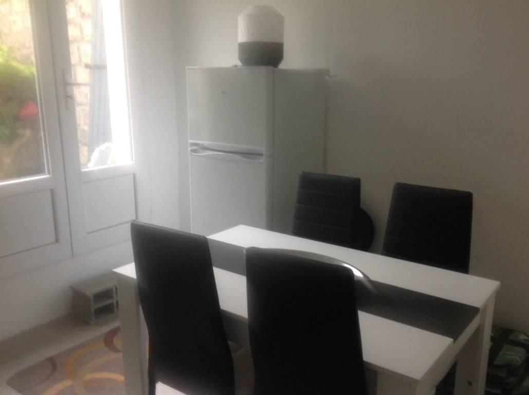 Chambres d'hôtes Villa Saga - La chambre blanche in Saint-Bonnet-le-Château, Montbrison