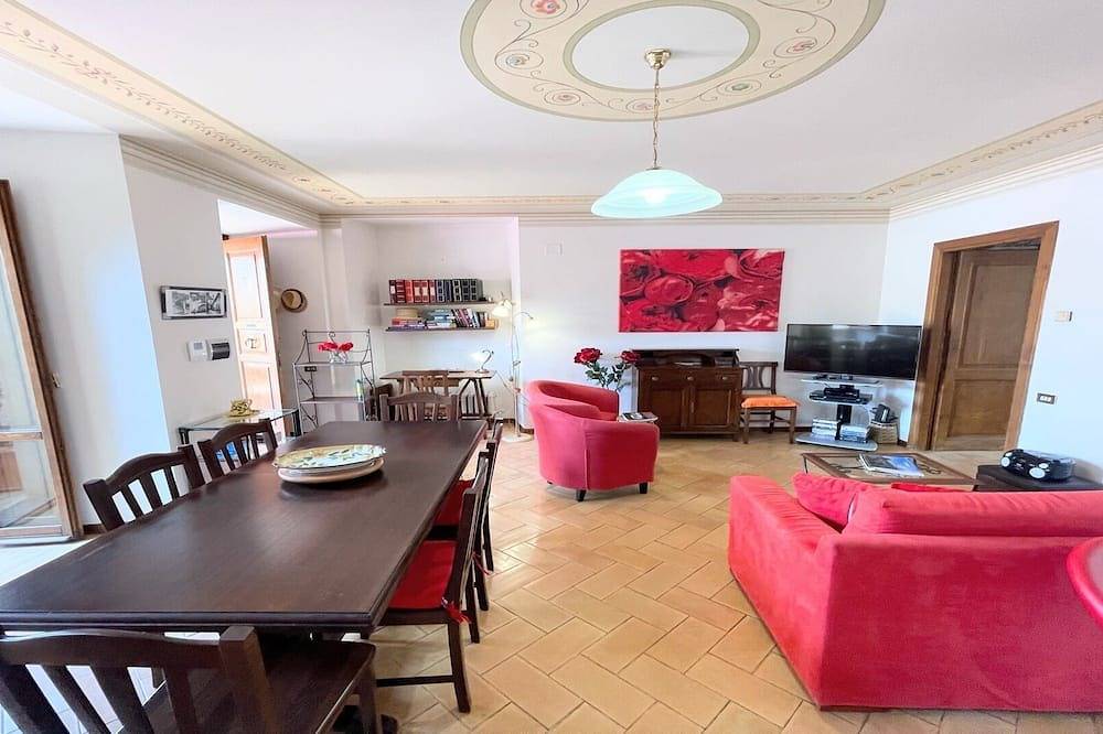 Apartamento entero, Terrazza Bella/car unnecessary/Spoleto pedestrian city centre in Spoleto, Provincia de Perugia