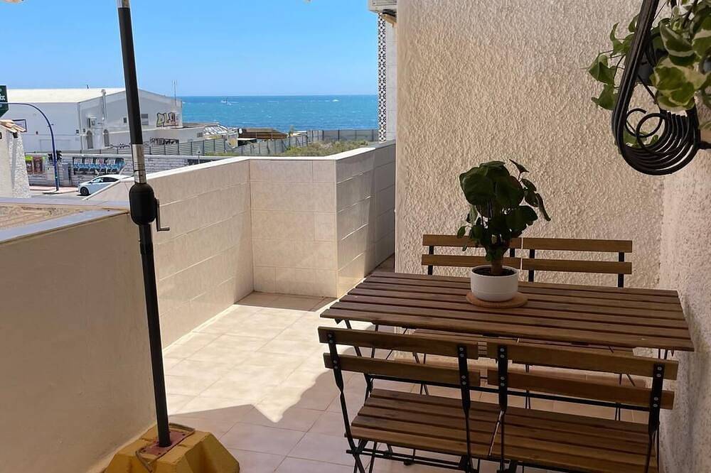 Entire apartment, Apartment with sea view in Torrevieja in Mar Azul Torrevieja, Torrevieja