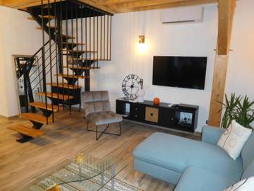Gîte pour 8 personnes, avec sauna et terrasse ainsi que jacuzzi et jardin à Colombey-les-Deux-Églises
