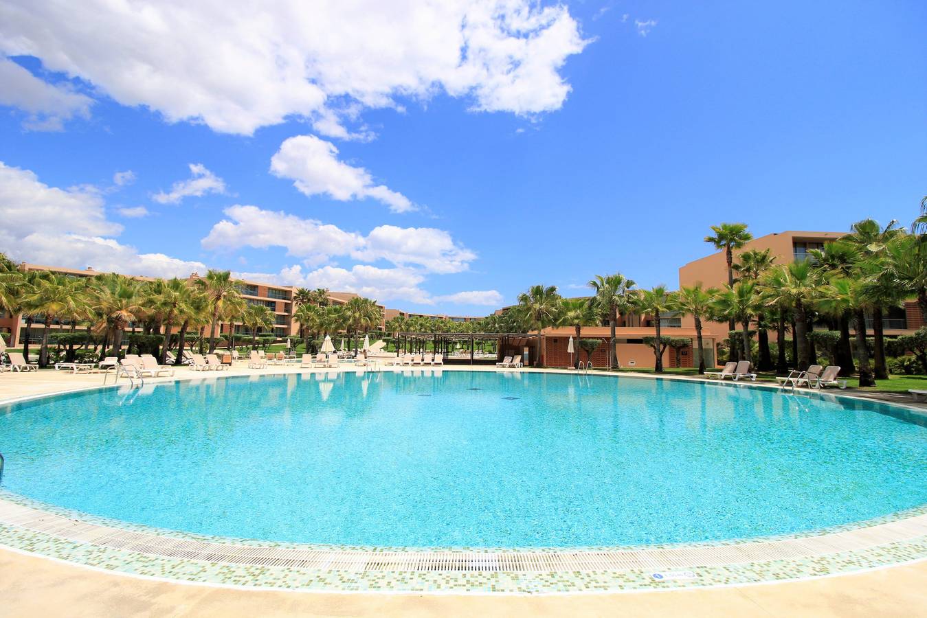 Apartamento inteiro, Albufeira Salgados Premium 1 With Pool in Pêra, Alcantarilha e Pêra