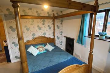 Cottage for 4 People in Bedford, Bedfordshire, Photo 1