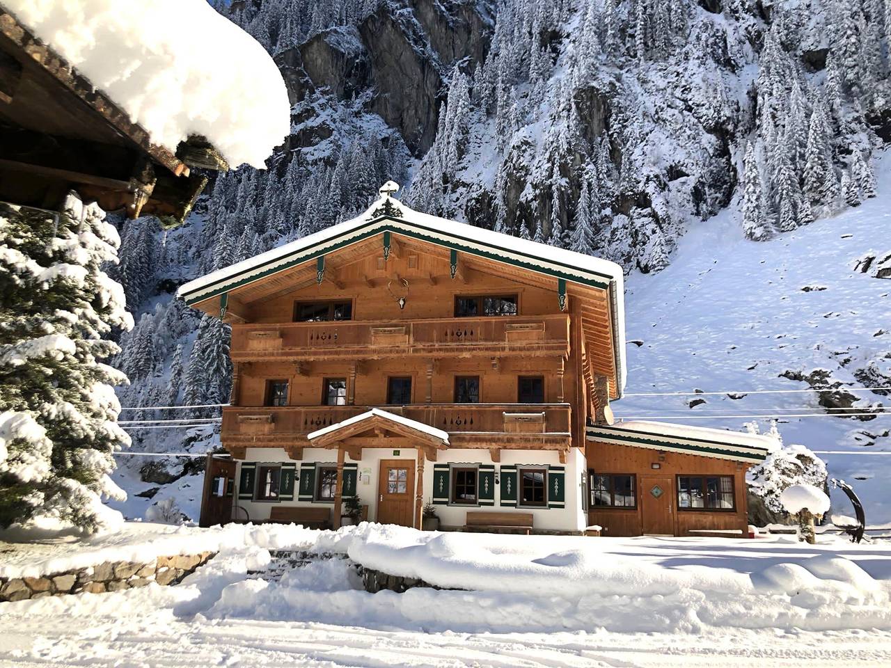 Dreamlike alpine house in Mayrhofen near the lift in Alpi della Zillertal