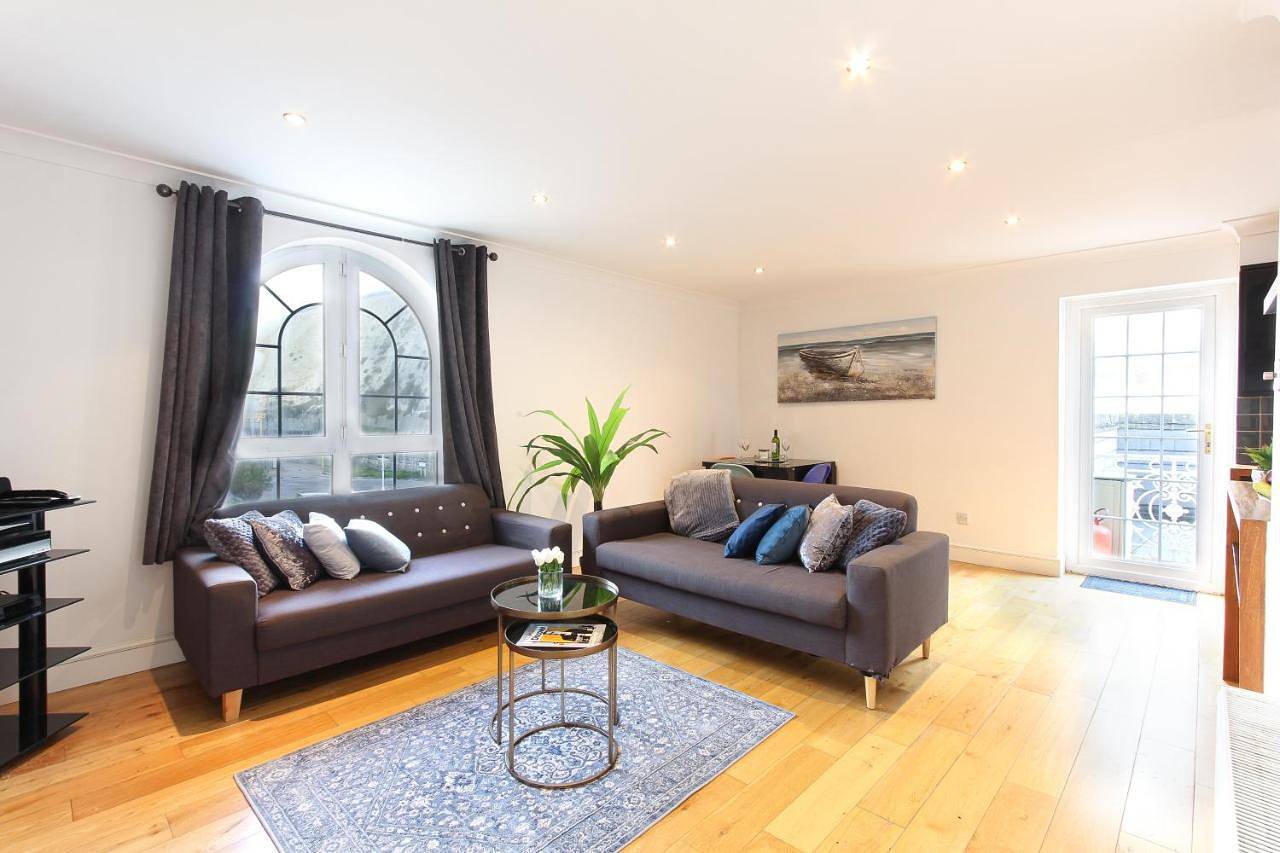 Entire apartment, Two-Bedroom Apartment in Brighton Marina, Brighton