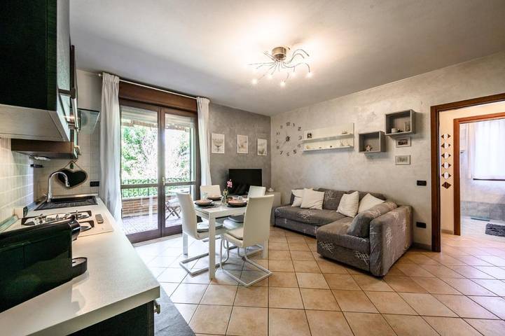 Appartamento per 6 persone, con Balcone e Terrazza nonché Giardino e Panorama a Formigine