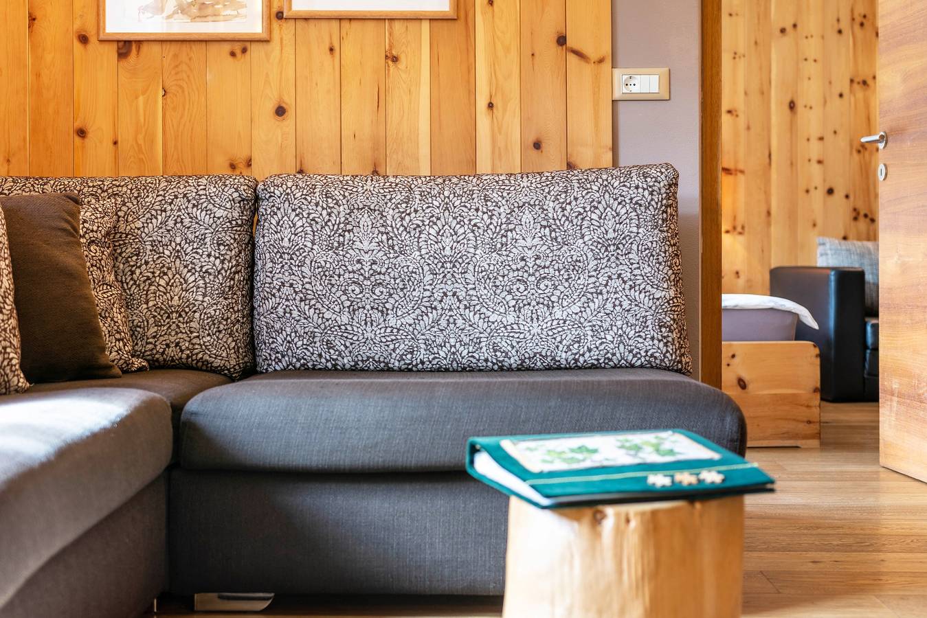 Ganze Wohnung, Ferienwohnung 'La Plates - Domesdi' mit Bergblick, Terrasse und Sauna in St. Ulrich in Gröden, Dolomiti Superski