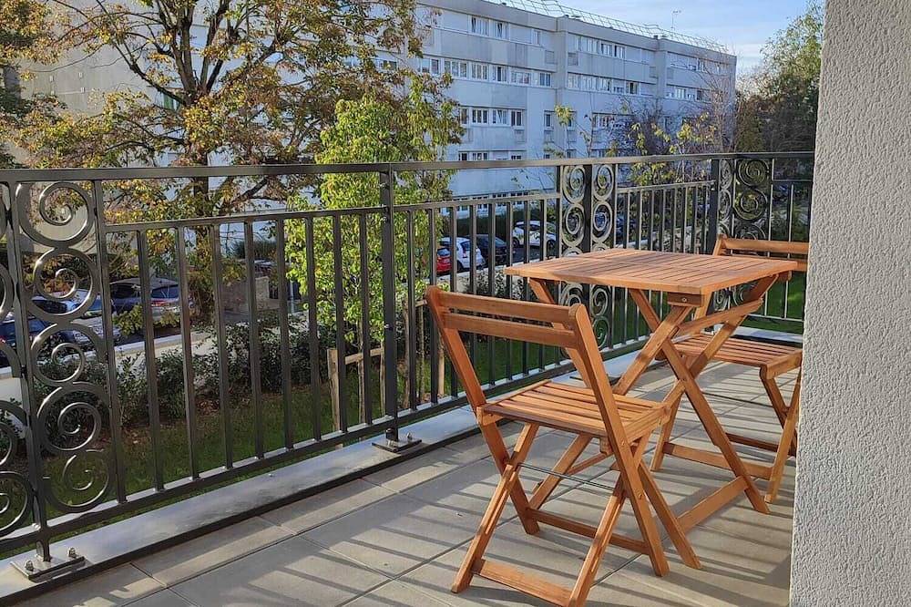 Apartamento entero, Bright apartment near Paris, terrace, parking in L'Haÿ-les-Roses, Valle del Marne