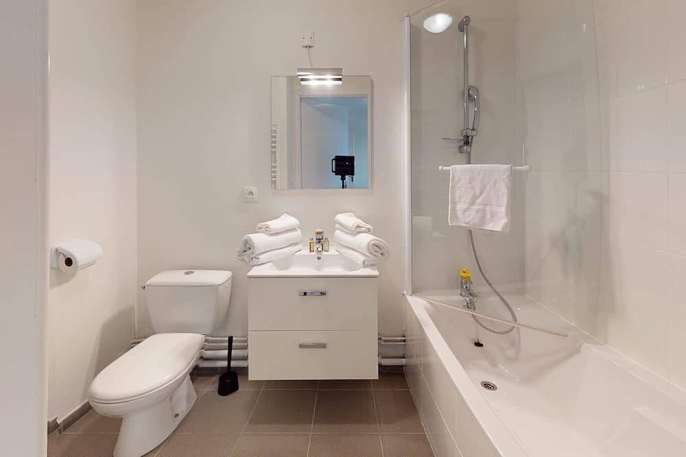 Suite for 4 people with one room with a double bed & one bunk bed in Bray-Dunes, Flanders Dune Coast