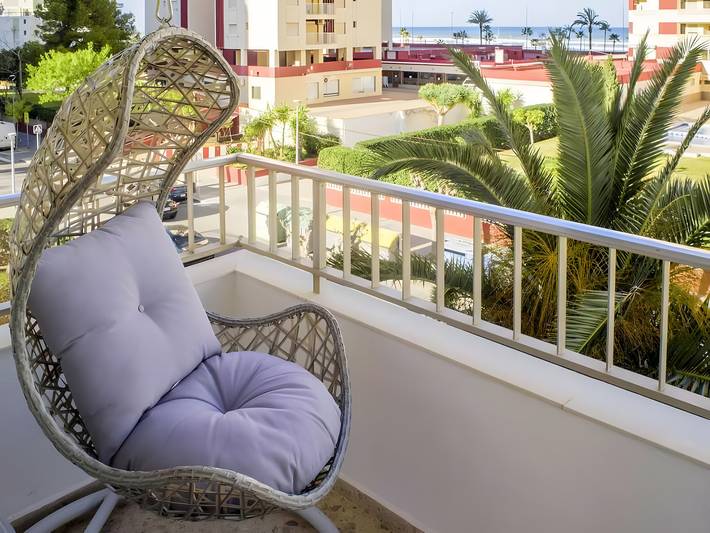 Ferienwohnung für 6 Personen, mit Balkon und Garten in Gandia