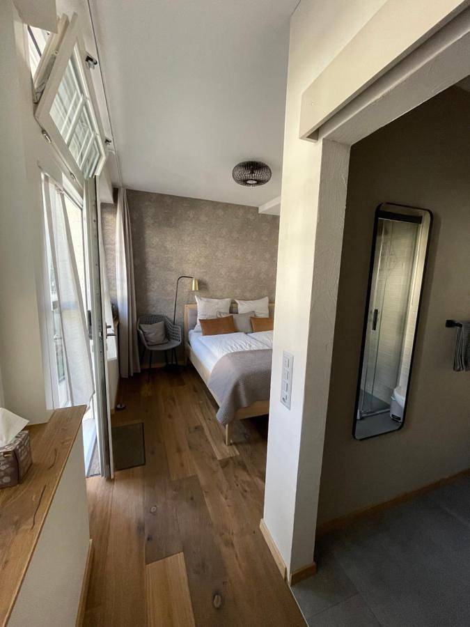 Hotel für 2 Personen, mit Balkon und Terrasse sowie Garten und Seeblick in Murten