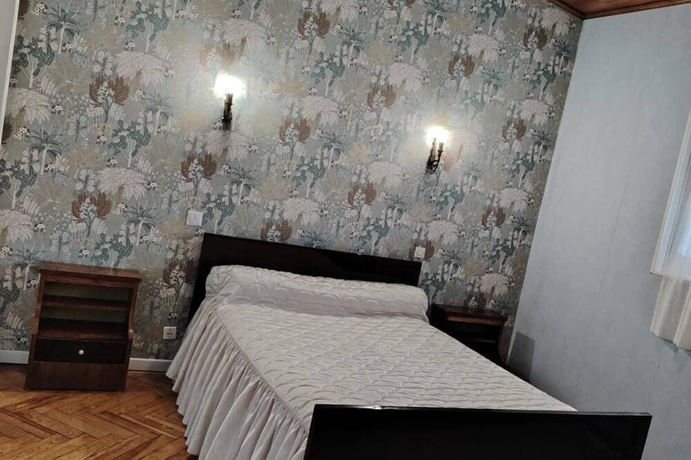 Apartamento entero, Gîte in the heart of a charming village in Rion-des-Landes, Region de Dax