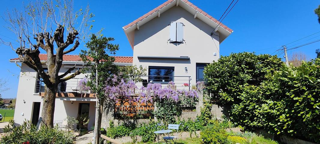 Gîte pour 2 personnes, avec jardin à Chozeau