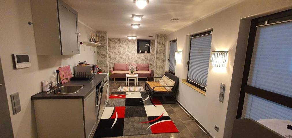 BnB für 4 Personen, mit Terrasse und Garten in Neuss