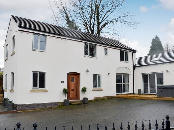 Cottage for 8 people, with Garden in Worcestershire