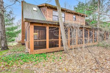 Glamping for 8 Guests in Lake Michigan, Michigan, Picture 3