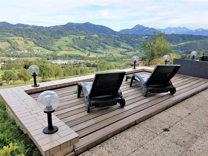 Appartement de vacances pour 6 personnes, avec vue et jardin
