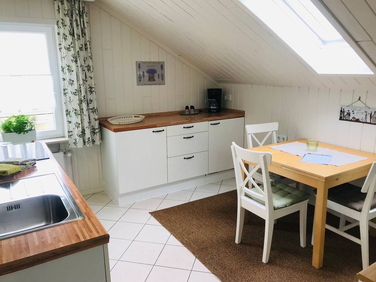 Haus Am Apfelweg – 'Ferienwohnung Topaz' met uitzicht op het meer, balkon en wifi, foto 6