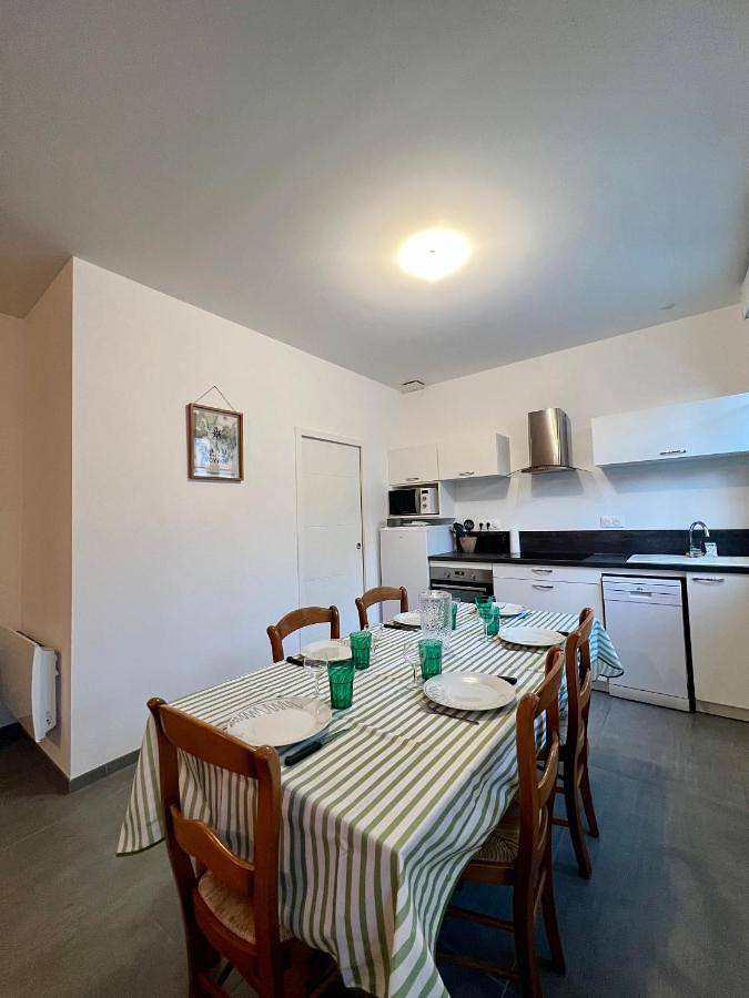 Appartement entier, Two-Bedroom Apartment in La Tremblade, Côte de Beauté
