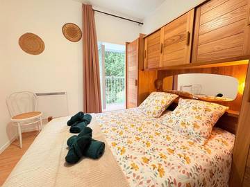 Gîte pour 4 personnes, avec vue à Ussat