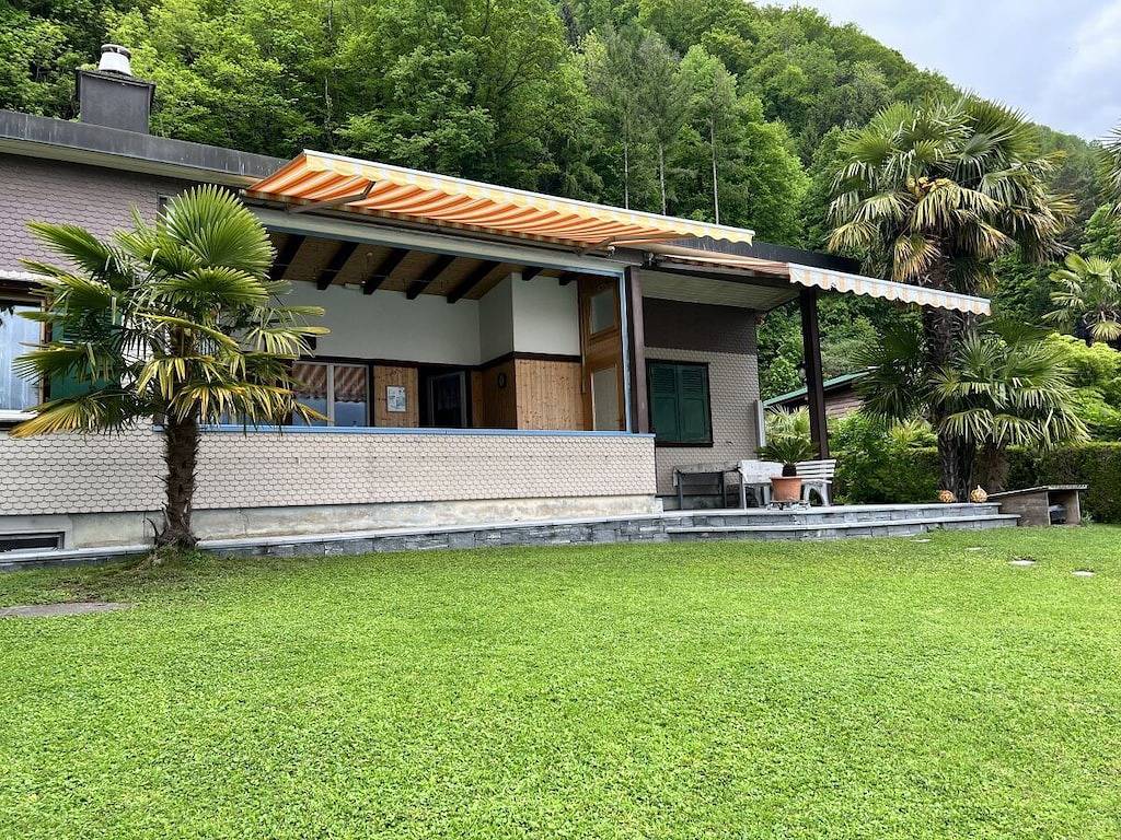 Bungalow a Gersau con piscina in Gersau, Lago dei Quattro Cantoni