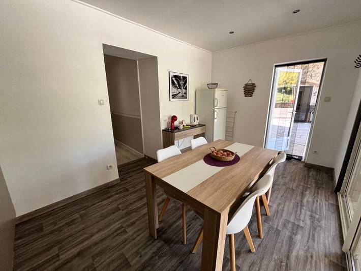 Gîte pour 2 personnes, avec terrasse et jardin à La Répara-Auriples - 4