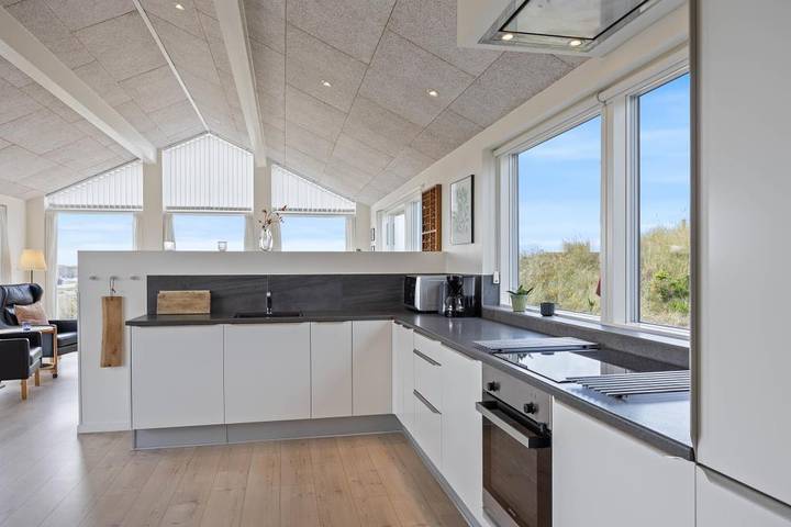 Schickes Ferienhaus mit Sauna dicht am Strand in Skodbjerge, Haurvig