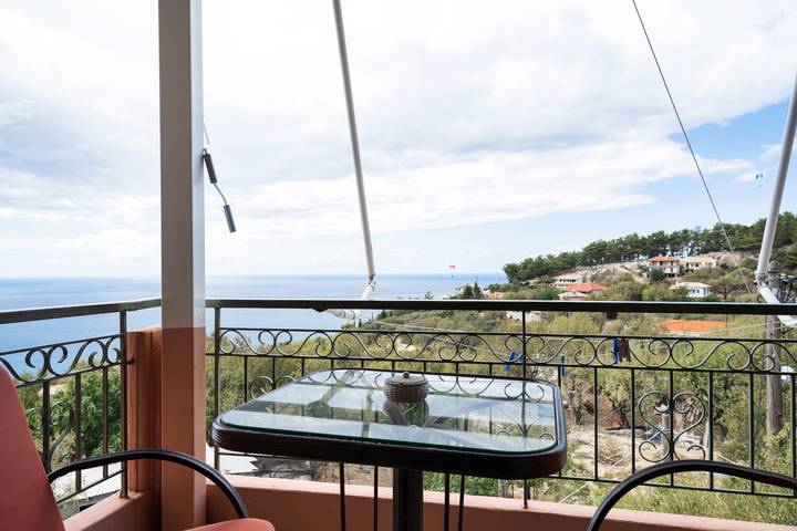 Διαμερίσματα διακοπών για 2 άτομα, με Μπαλκόνι και Κήπο στο Καλαμίτσι