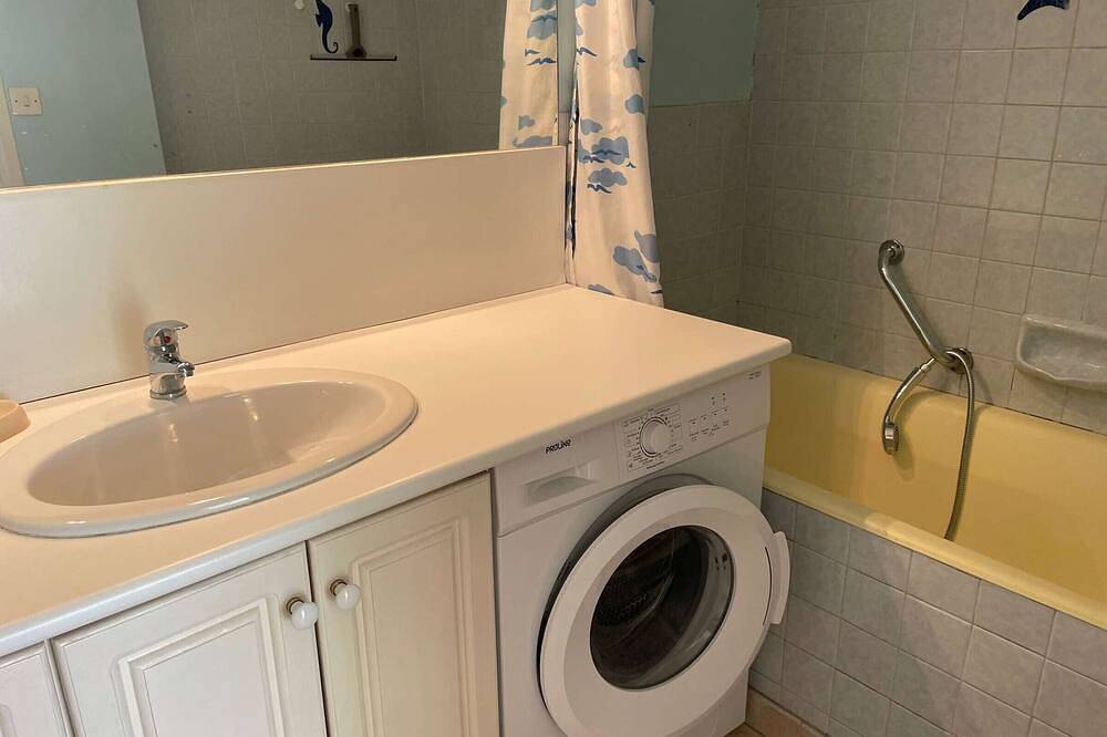 Entire apartment, Cozy apartment for 4 with parking in Port Camargue in Port Camargue, Le Grau-du-Roi