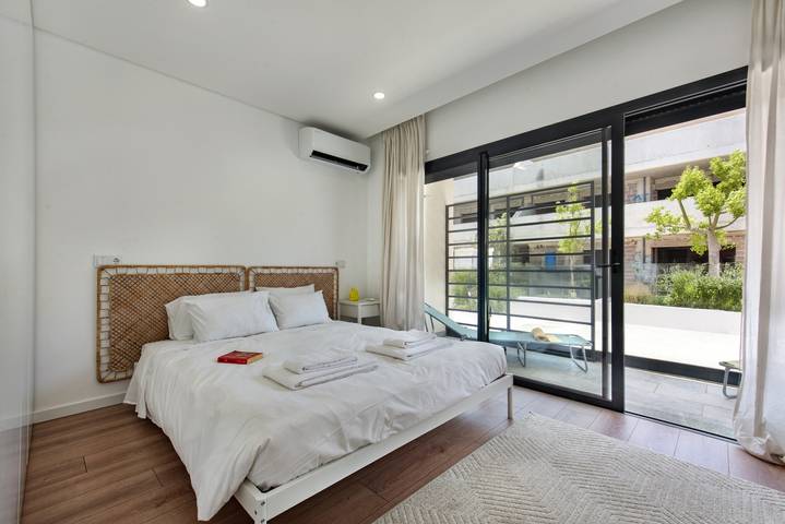 Apartment for 2 people, with pool and balcony in Tavira