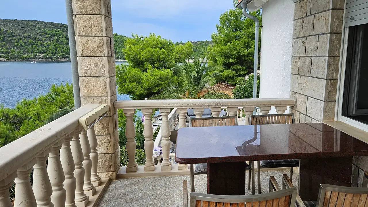 Appartamento vacanze a Isola di Lesina a partire da 180€ a notte